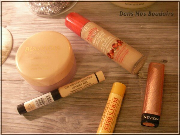 Mission trousse à maquillage débutante / Beginner makeup bag shopping Mission trousse à maquillage débutante / Beginner makeup bag shopping