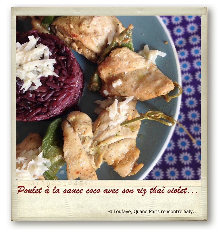 Poulet à la sauce coco avec son riz thaï violet