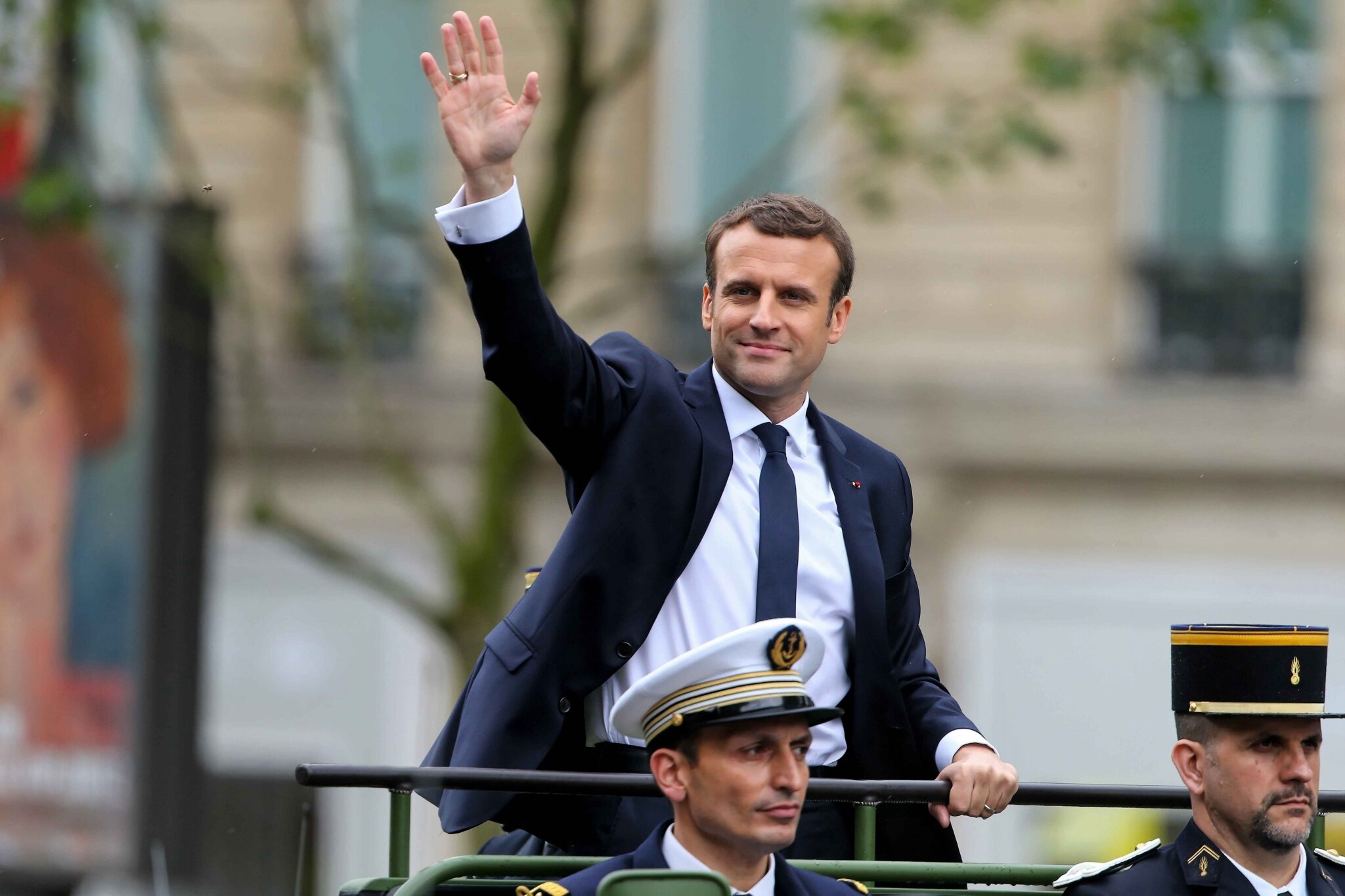 Emmanuel Macron remonte les Champs-Élysées… © Michel Stoupak. Dim 14.05.2017, 12h50m53.