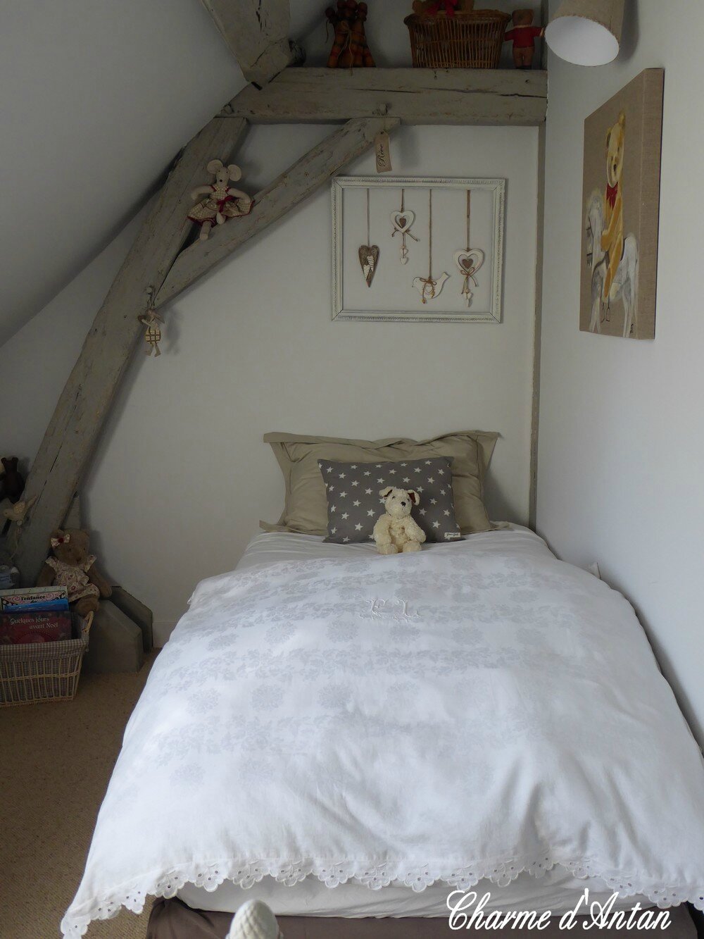 Un petit tour dans la chambre de nos petites filles charme d'antan