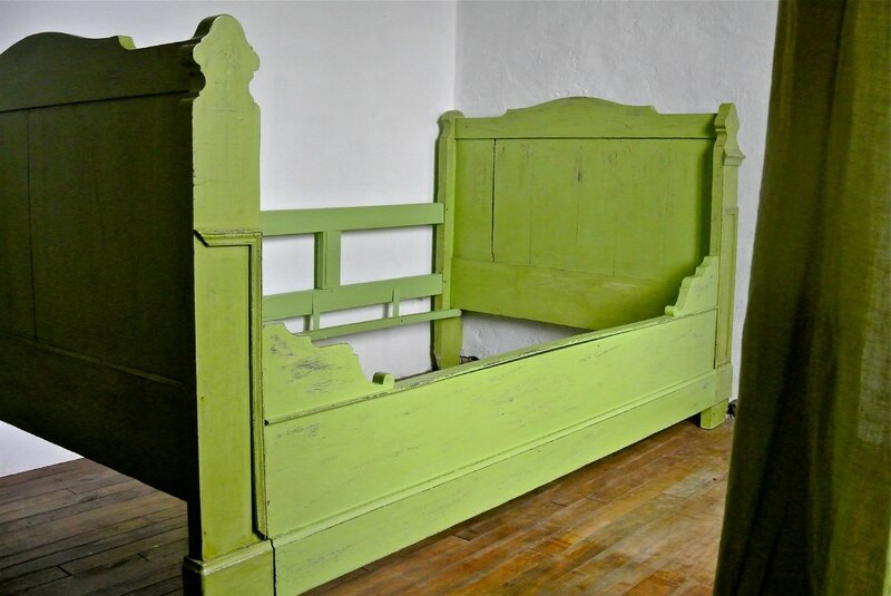 Tutoriel: zoom sur la patine à l'ancienne barbatruc et récup Armoire enfant peinte