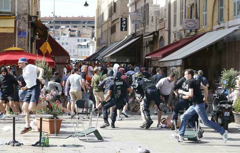 2048x1536-fit_violences-entre-supporters-marseille-avant-match-euro-angleterre-russie-11-juin-2016