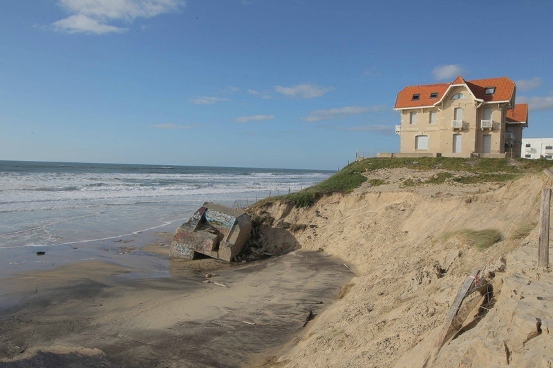 a-biscarrosse-l-acces-a-la-plage-centrale-est-interdite-01-avril-2015-ter