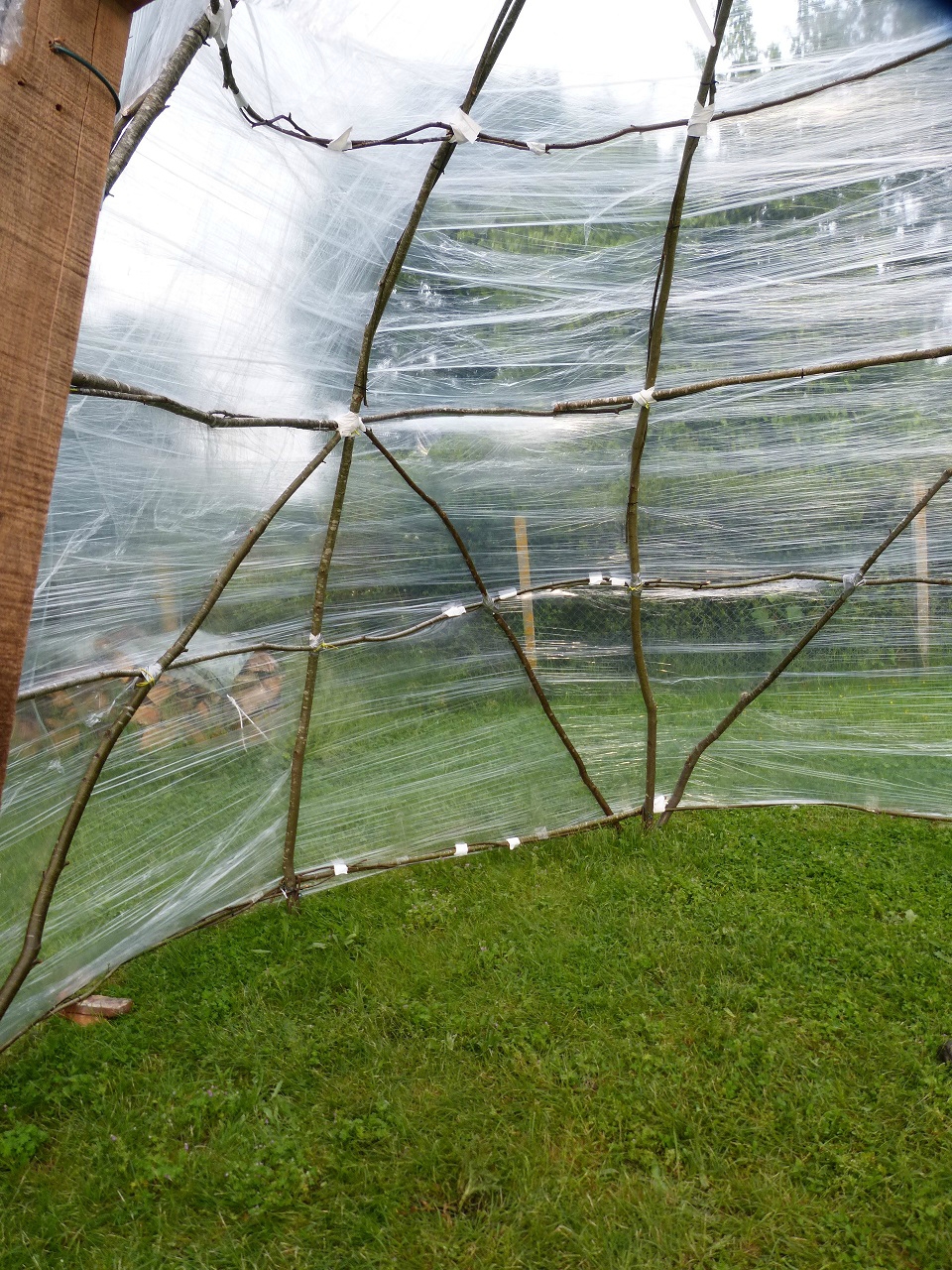 Une serre de jardin diy... machinchoz...