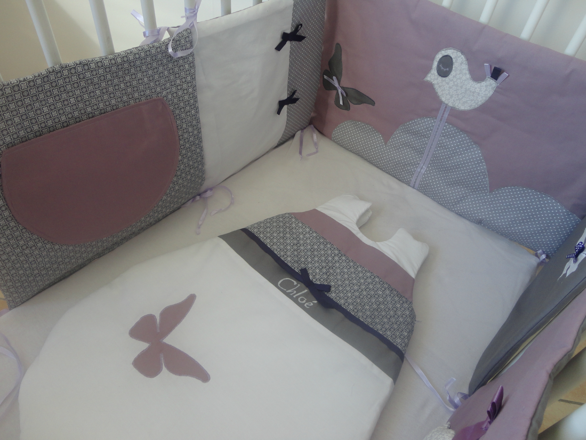 Chambre rose et taupe: couleurs deco chambre adulte. chambre vieux ...