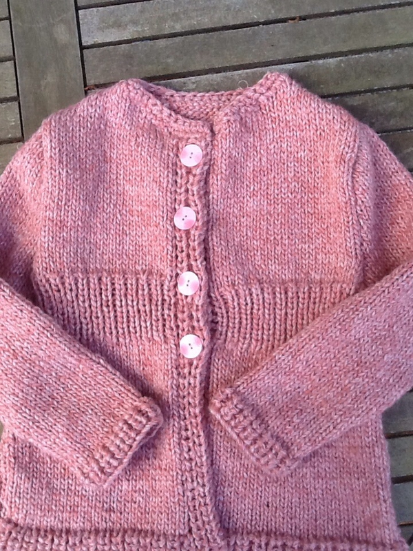 tricoter un gilet fille 6 ans