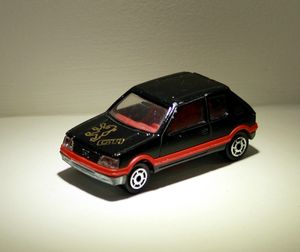 Peugeot 205 GTI de chez Majorette 01