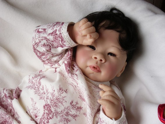 poupee en silicone
