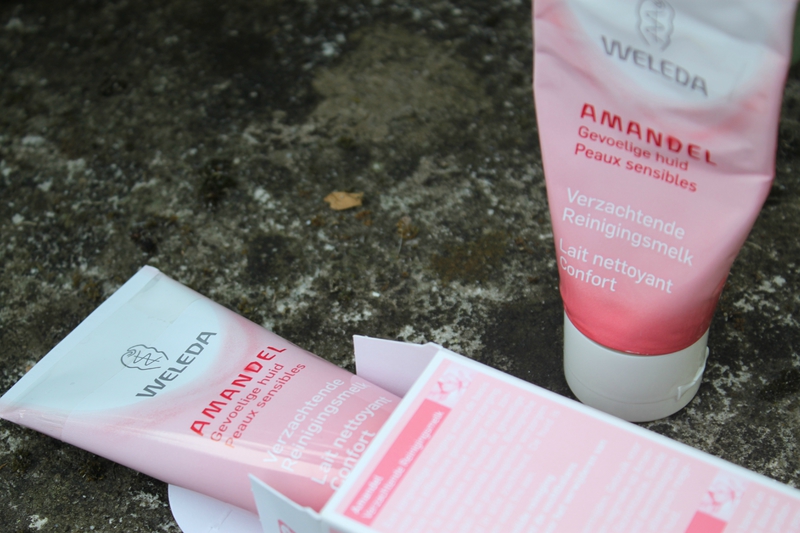 lait nettoyant confort amande Weleda démaquillant naturel bio lait nettoyant confort amande Weleda démaquillant naturel bio