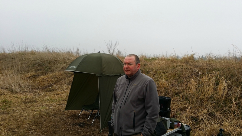 La pêche dhiver sur le brochet sur les lacs