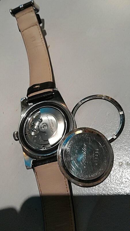 Aquastar JeanRichard fond comme fifty fathoms
