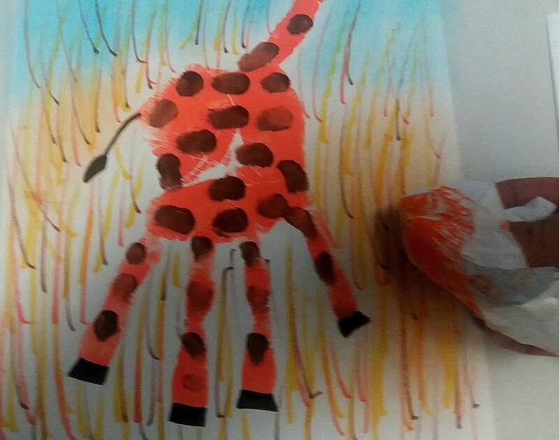 219_Afrique_Une girafe dans la main (60)