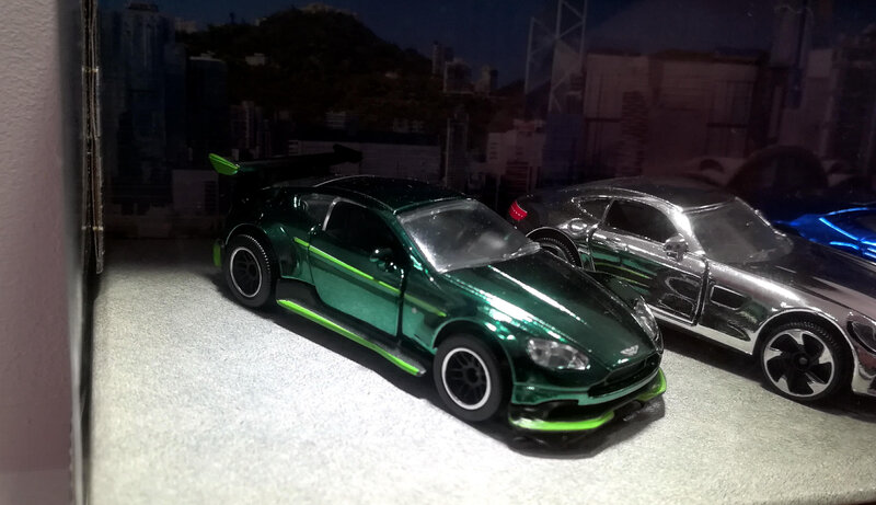 Aston Martin Vantage GT8 (Majorette)