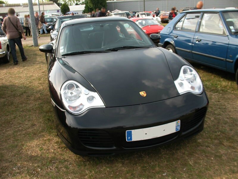 Porsche911-996Carrera4Sav