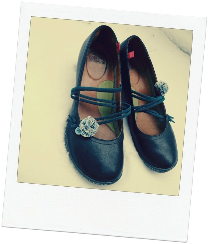 Boule tissu pompons chaussures POla Déc 2014