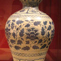 Vase. Dynastie des Lê, XVe siècle.