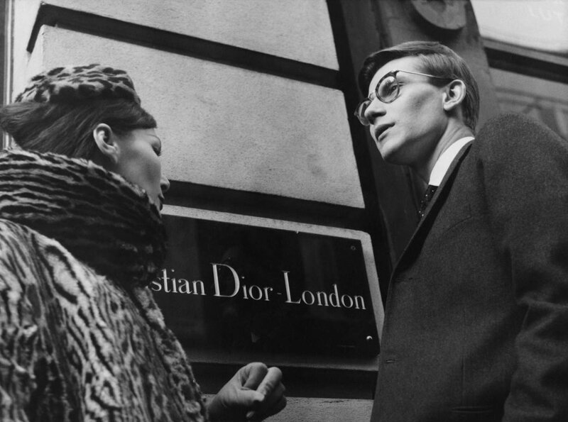 yves-saint-laurent-in-front-of-christian-dior-london-11th-november-1958