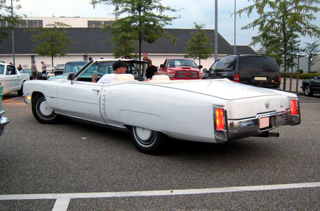Cadillac_eldorado_convertible_de_1972__Rencard_Burger_King_Offenbourg__02