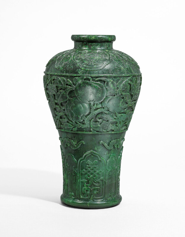 2020_HGK_18242_2853_000(a_rare_spinach_green_jade_peach_vase_meiping_qing_dynasty_18th_century)