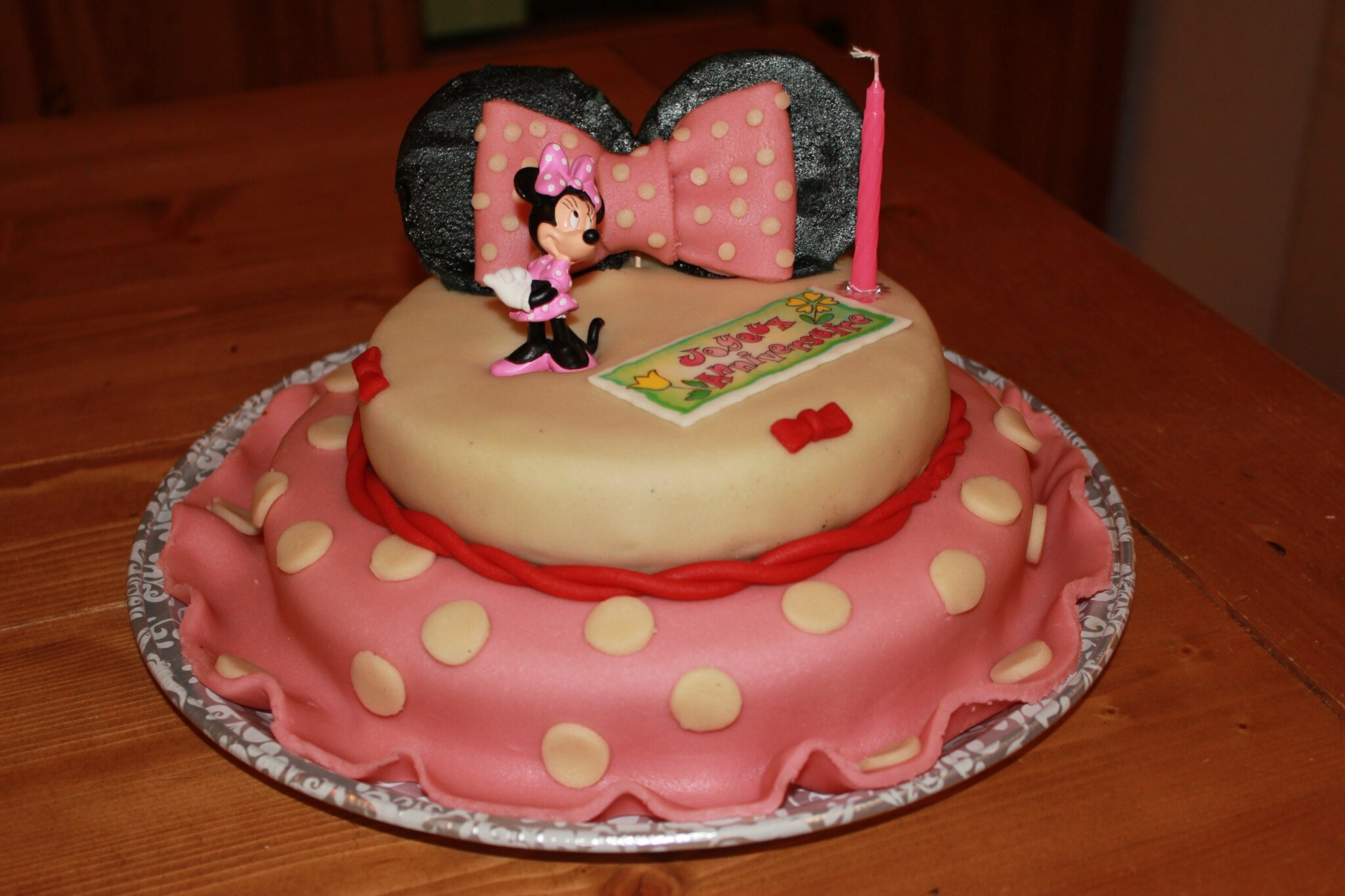 Gateau Minnie Pour Les 1 An D Emilie Creartmain