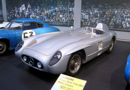 Mercedes_300_SLR_biplace_course_de_1955__Cit__de_l_Automobile_Collection_Schlumpf___Mulhouse__01