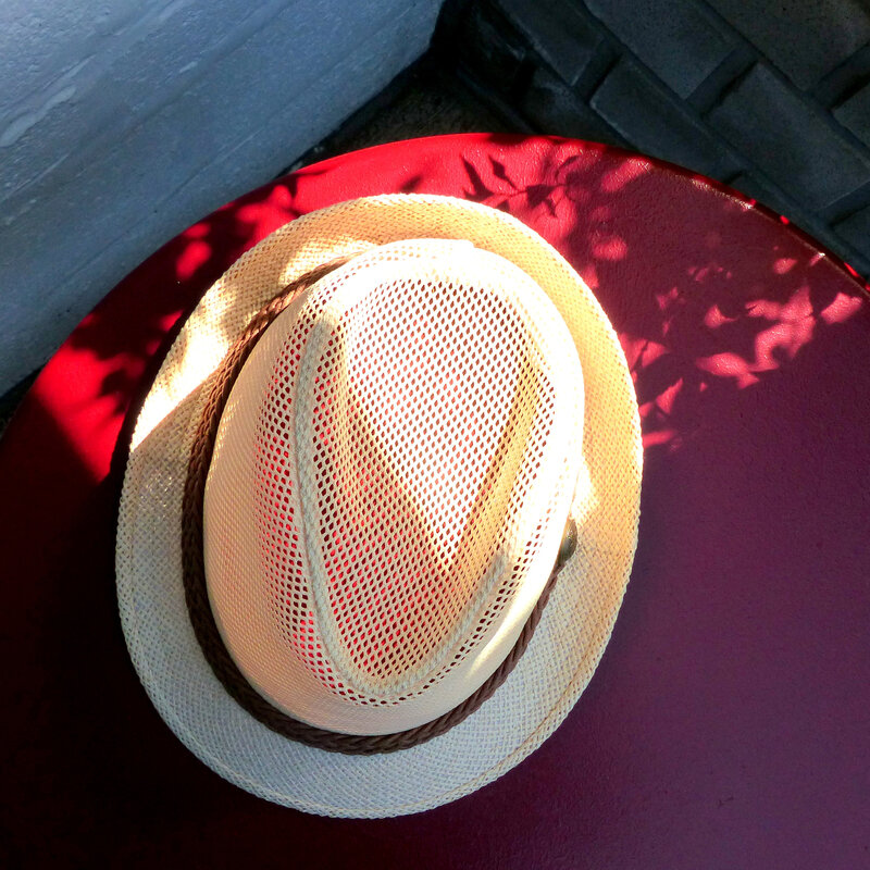 aa chapeau13