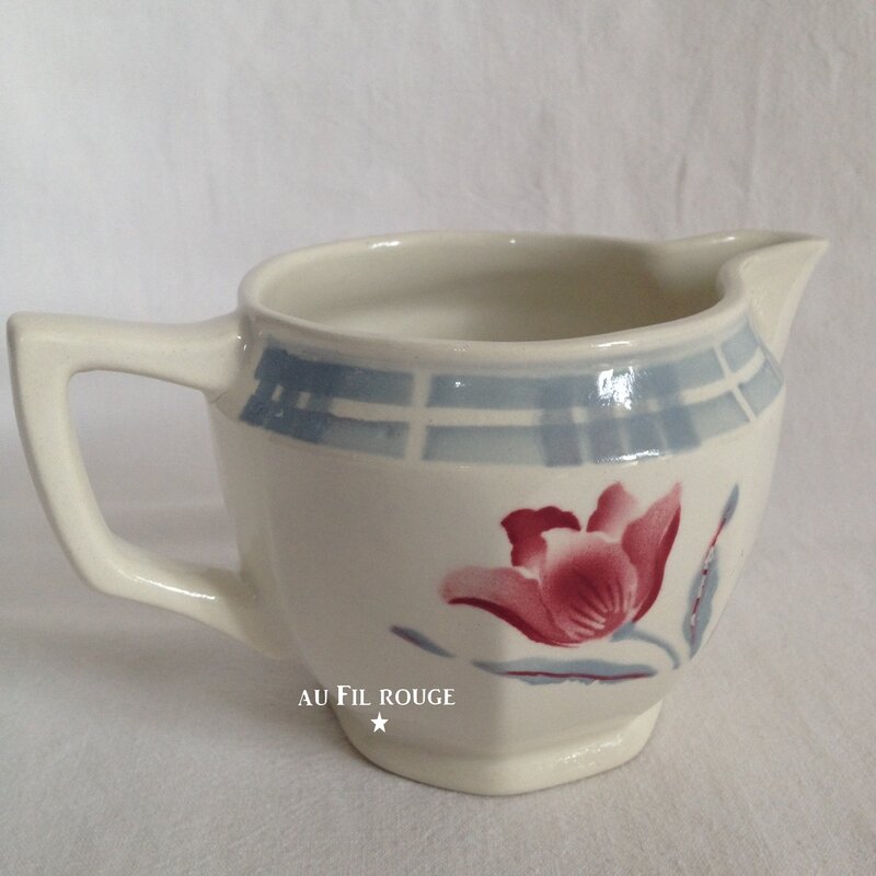 Pot___cr_me_Troyes_9_cm_verso