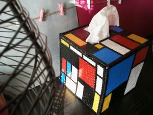 Boite à mouchoirs à la manière de Piet Mondrian - la bricole du boulon