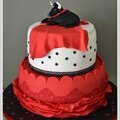 wedding cake rouge, noir et blanc Nimes