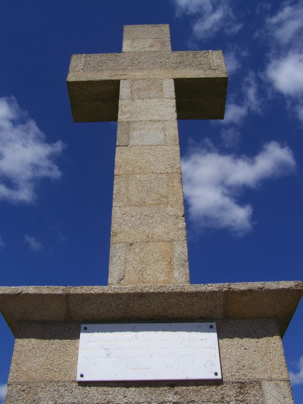 La croix érigée en mémoire des victimes de 1793-1794