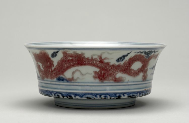 Box-bowl with iron-red dragons, Ming dynasty, Xuande mark and period, AD1426–35 PDFA678