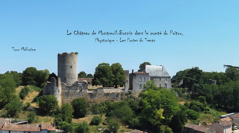 Le château de Montreuil Bonnin dans le comté du Poitou