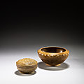 A 'Yue' brown-glazed bowl and a 'Yue' celadon-glazed box and cover, Five Dynasties-Song dynasty (907-1279)
