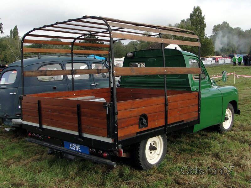  1953 Renault 750 Kg 4x4 Tous Terrains Plateau Bâché [R2067] in  Les chevaliers du ciel, 1967-1970