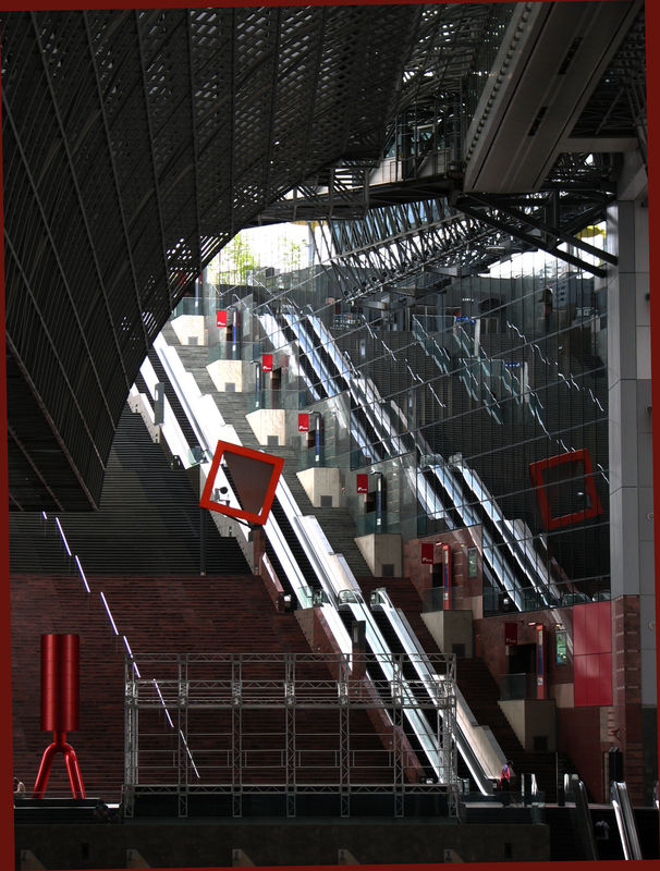 Kyôto eki, escalators to the 15th floor