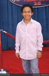 noah_gray_cabey_meet_the_robinsons_world_premiere_0LtUfE