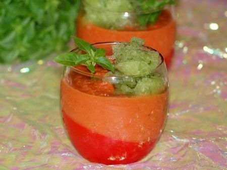 Soupe_de_tomates__cr_me_glac_e_au_concombre_034