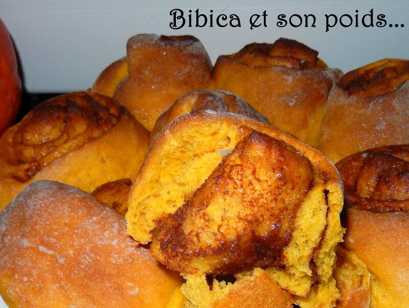 Pumpkin cinnamon rolls {Brioche au potiron & à la cannelle} coupe