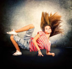 Fotolia_hair_dance_light