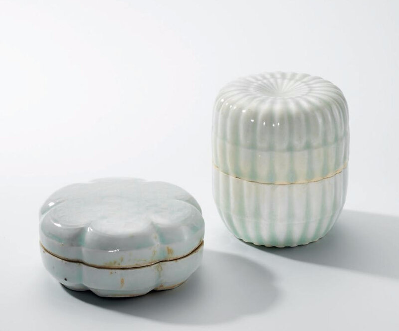 A Qingbai moulded chrysanthemum-shaped box and cover and a Qingbai hexafoil box and cover, Song dynasty (960-1279)