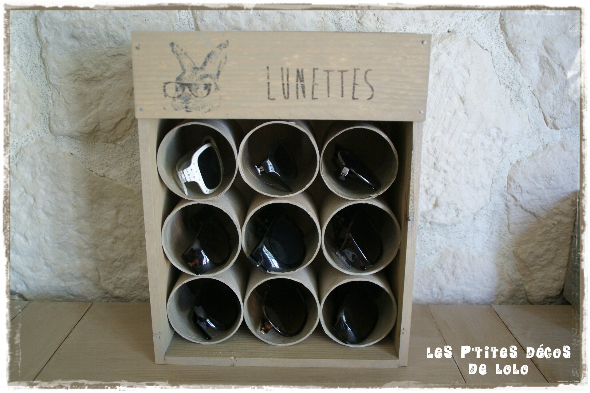 DIY RANGEMENT : faire un casier à lunettes avec une caisse de vin - Les  p'tites décos de Lolo