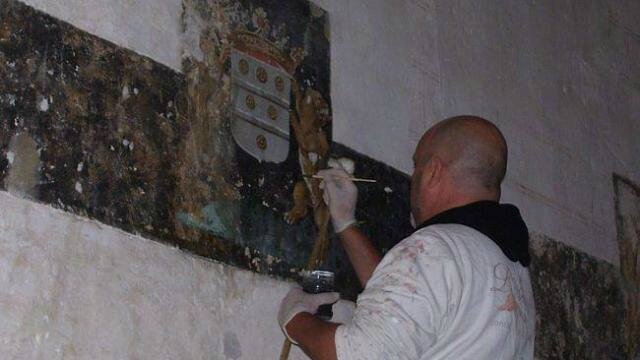 chapelle-la-renovation-de-la-litre-funeraire-bientot-terminee
