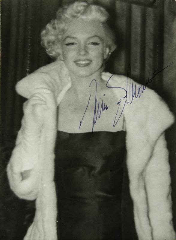 Marilyn Monroe Auction - 11/2016 - photos 1 -snapshots - Divine Marilyn ...