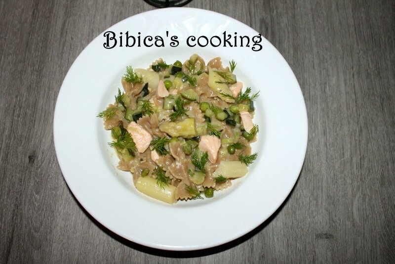 One-Pan pasta saumon, courgette, petits pois et asperges