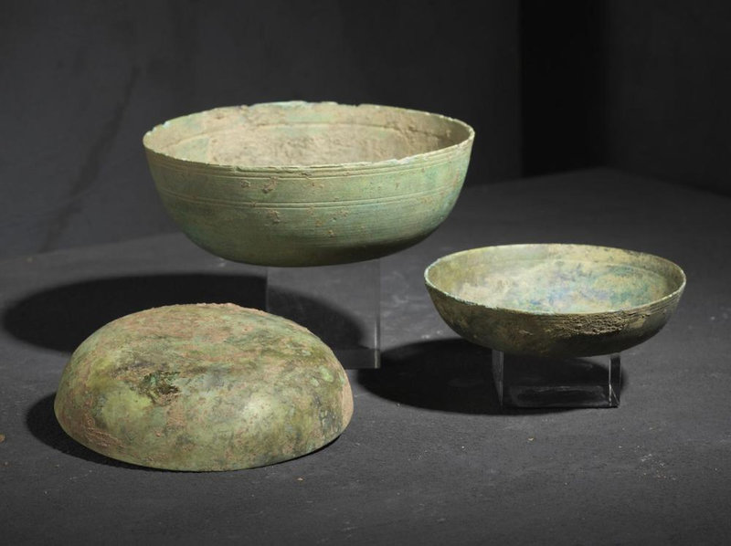 Lot composé d’un bol et de deux coupes, Vietnam, période Hán-Việt, 1°-3° siècle