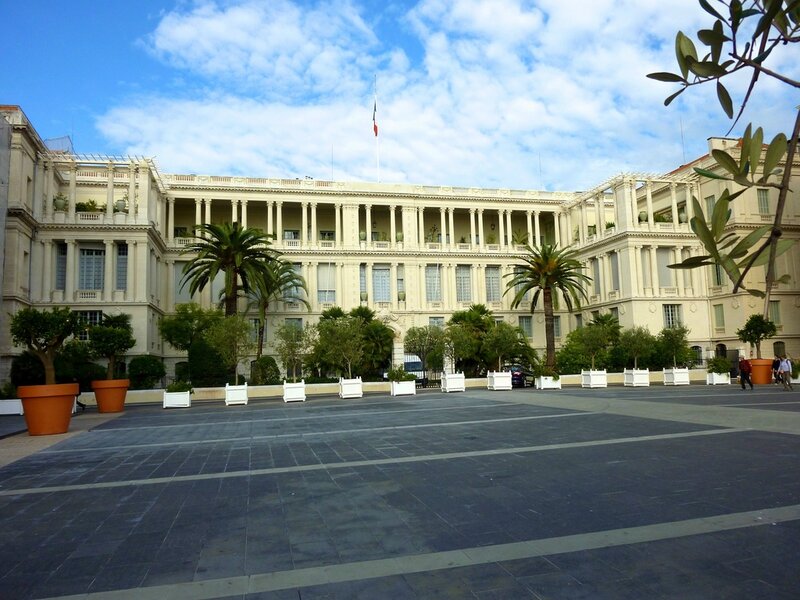 palais de la préfecture place gautier