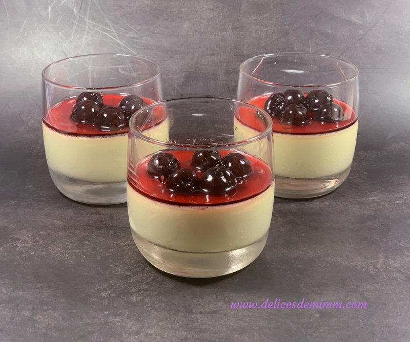 Panna cotta à la pistache et cerises Amarena 3