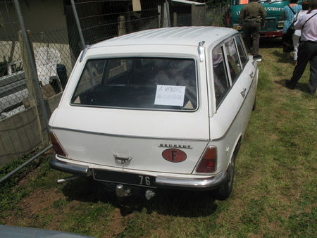 Peugeot204bkar
