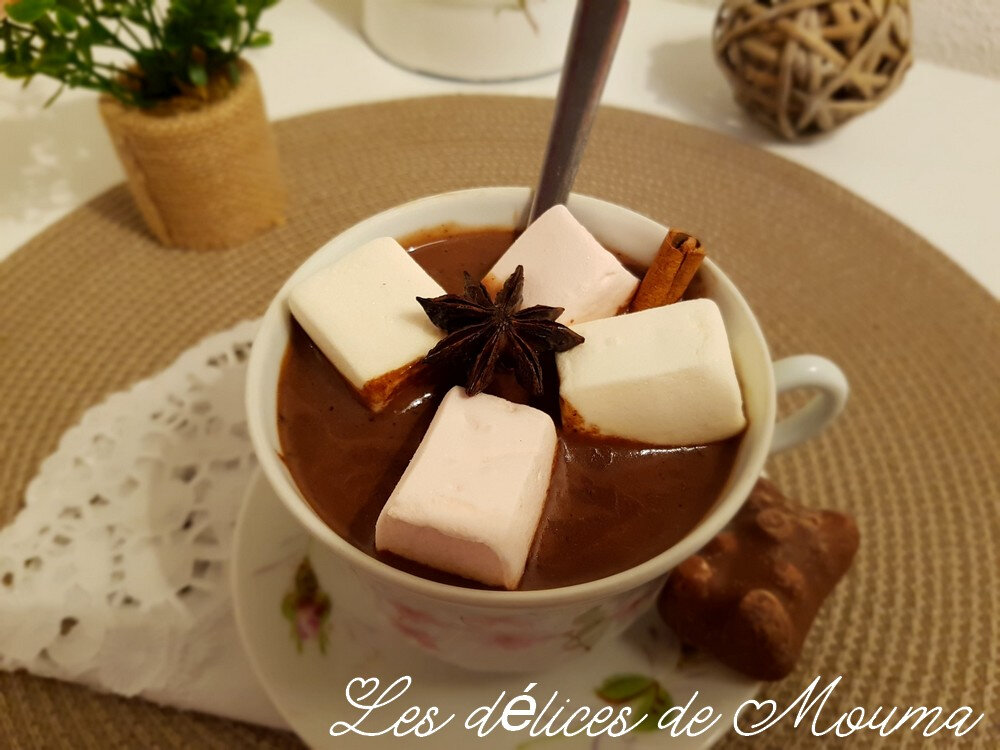 Chocolat chaud, étoiles de guimauve - Recette - Maximag.fr