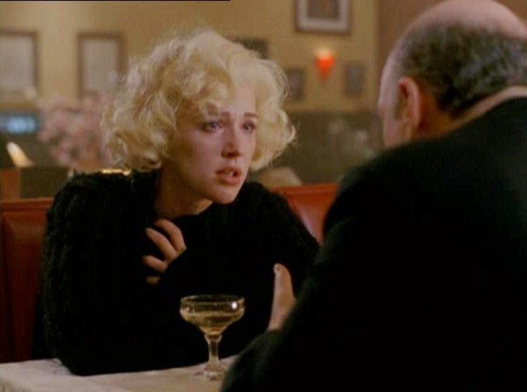 tv_2001_blonde_cap_15